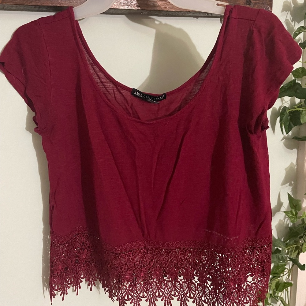 T shirt with knitted lace